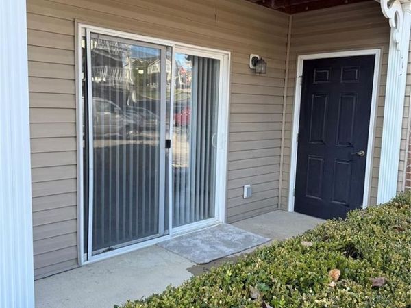 612 Saravalle Drive, St Peters, MO 63376