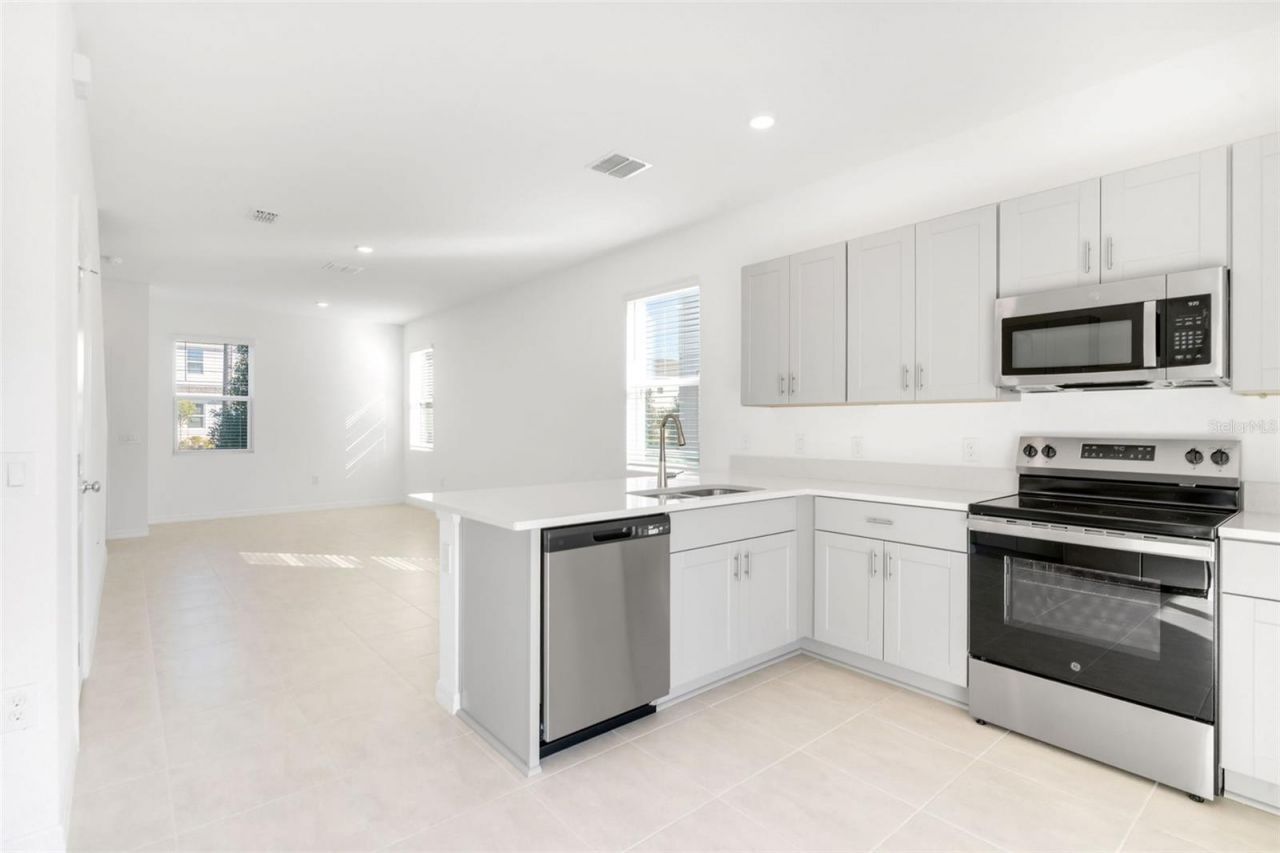 2987 Skyline Loop, Kissimmee, FL 34758 Photo