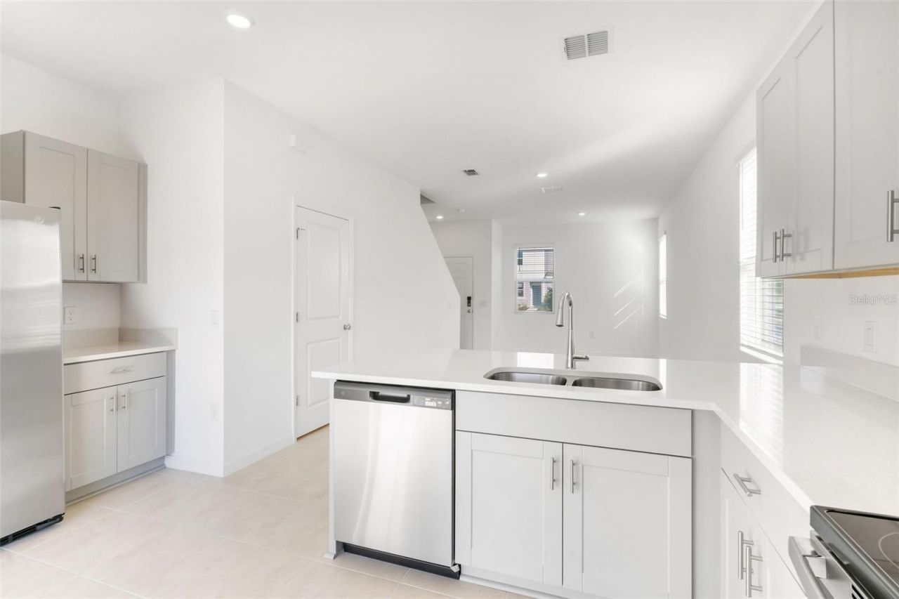 2987 Skyline Loop, Kissimmee, FL 34758 Photo