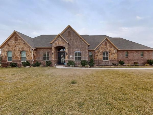 2416 Sweeping Meadows Lane, Cedar Hill, TX 75104