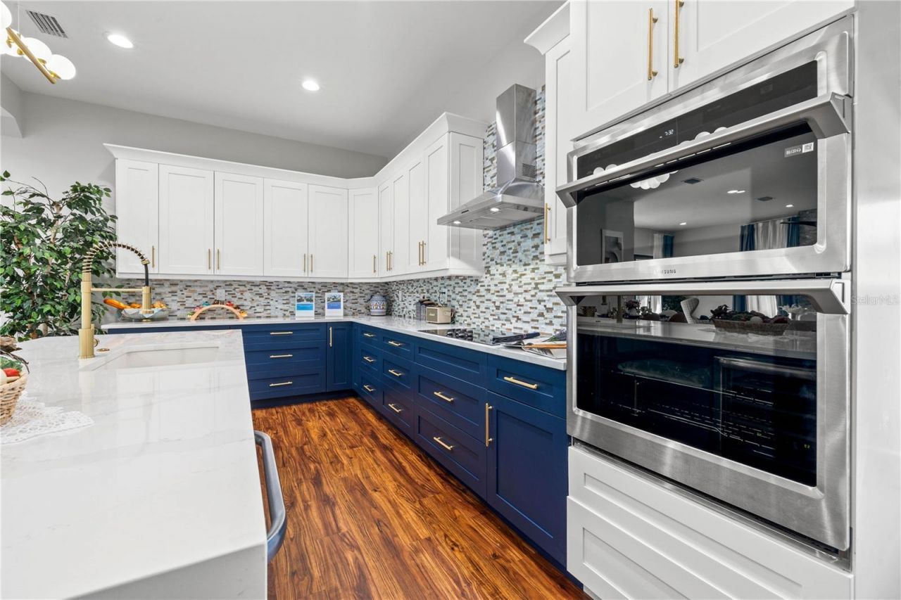 6325 11th Avenue S, Gulfport, FL 33707 Photo