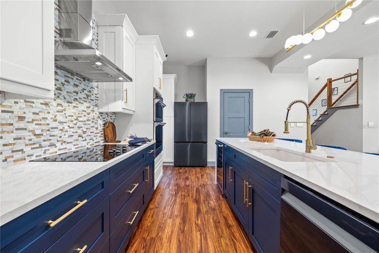 6325 11th Avenue S, Gulfport, FL 33707 Photo