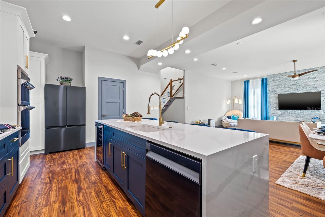 6325 11th Avenue S, Gulfport, FL 33707 Photo