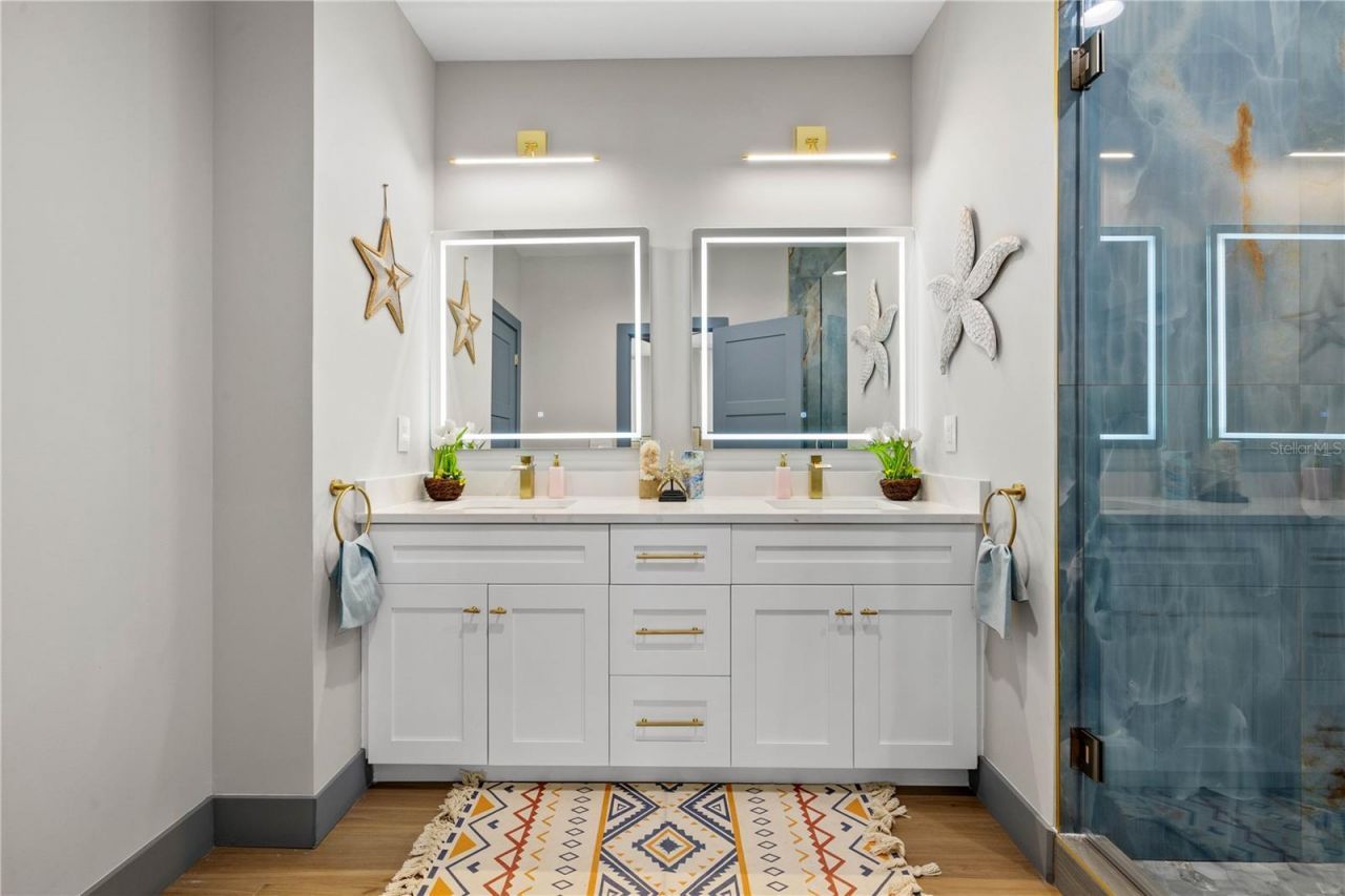 6325 11th Avenue S, Gulfport, FL 33707 Photo