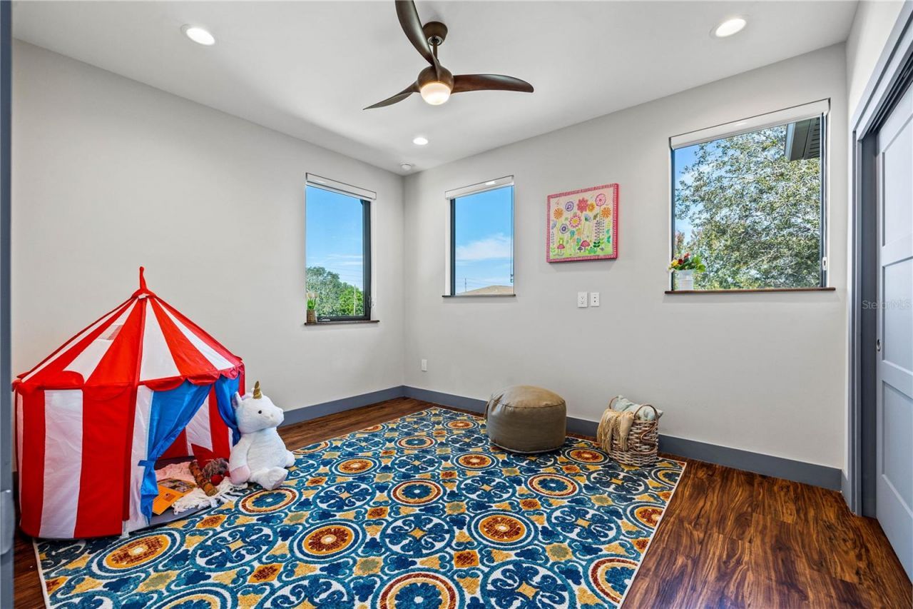 6325 11th Avenue S, Gulfport, FL 33707 Photo