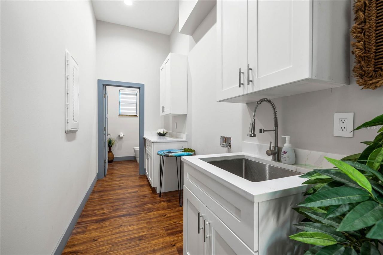 6325 11th Avenue S, Gulfport, FL 33707 Photo