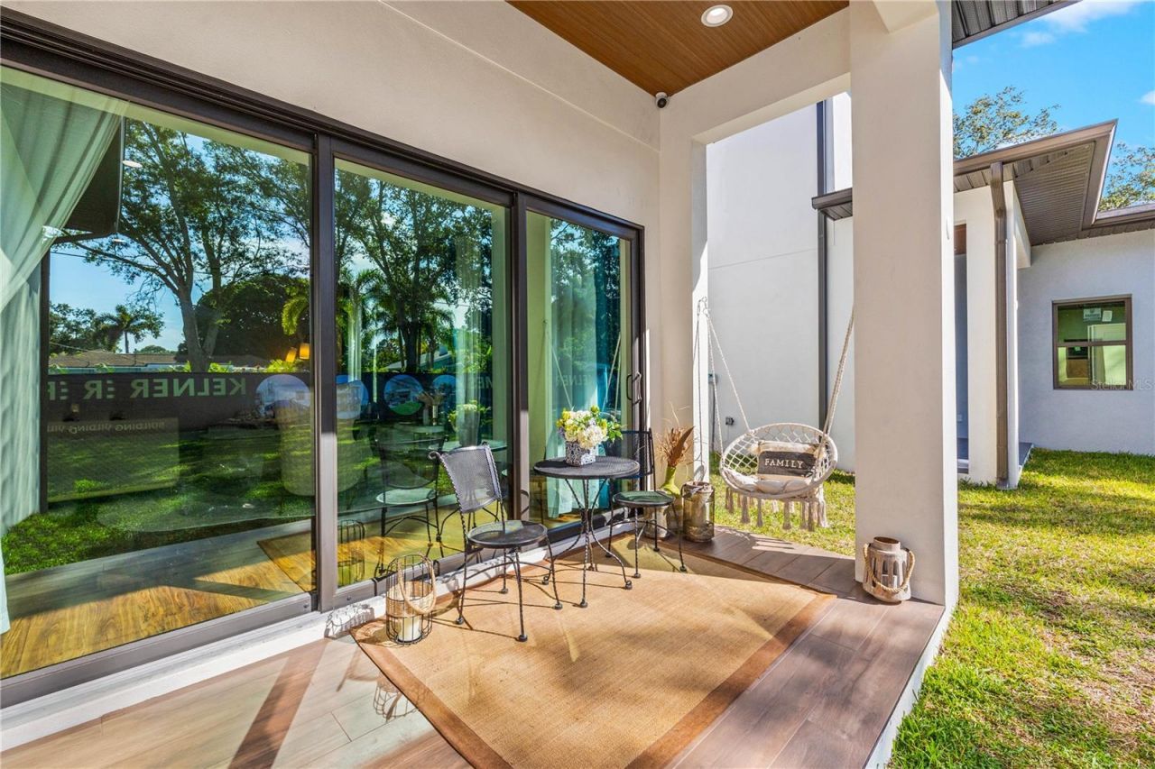 6325 11th Avenue S, Gulfport, FL 33707 Photo