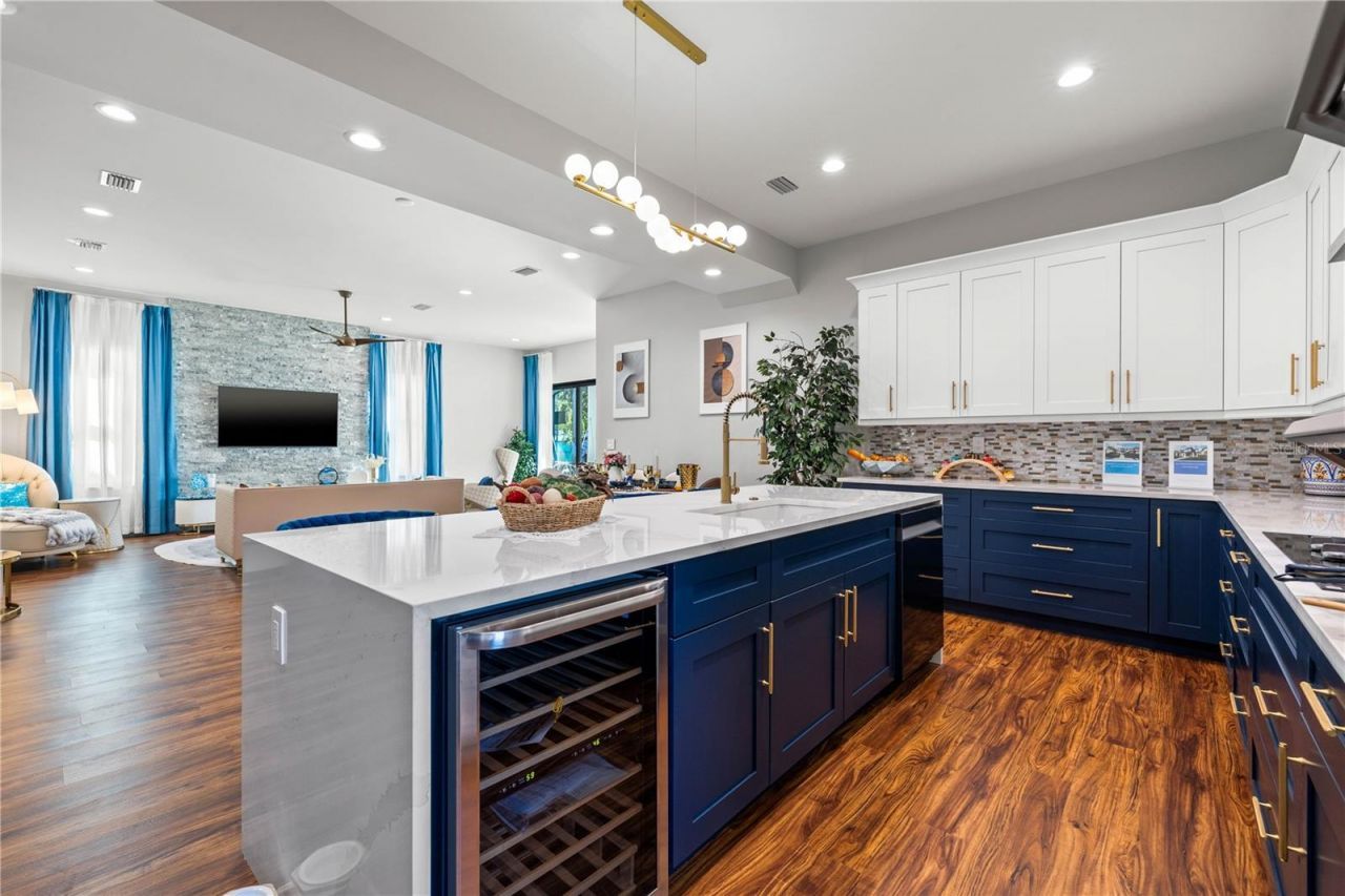 6325 11th Avenue S, Gulfport, FL 33707 Photo