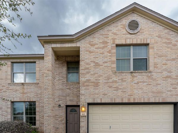 612 Dark Tree LN, Round Rock, TX 78664