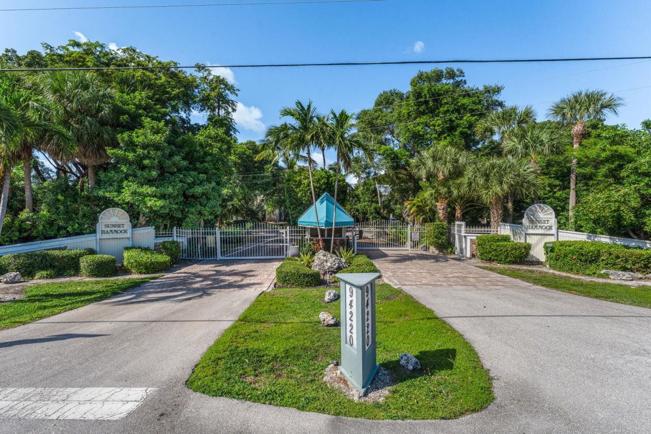 94220 Overseas Highway, Unit 9C and 28', Tavernier, FL 33070 Photo