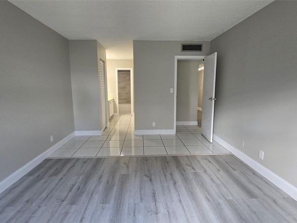 6200 S Falls Circle Drive, Unit 105, Lauderhill, FL 33319