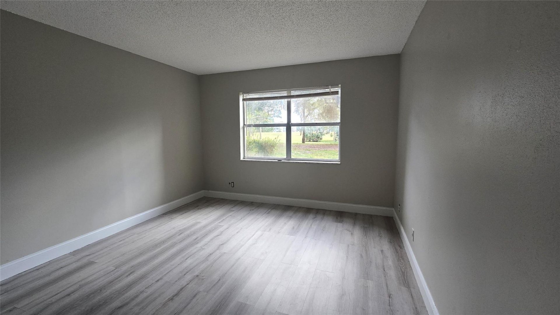 6200 S Falls Circle Drive, Unit 105, Lauderhill, FL 33319 Photo