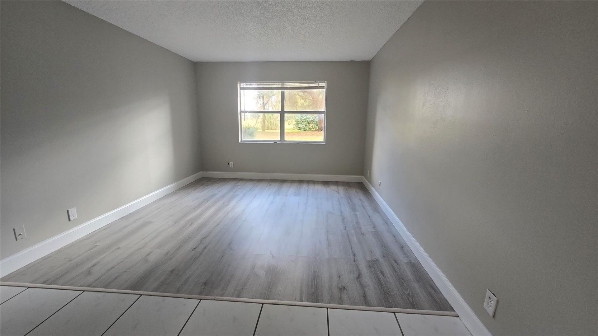 6200 S Falls Circle Drive, Unit 105, Lauderhill, FL 33319 Photo