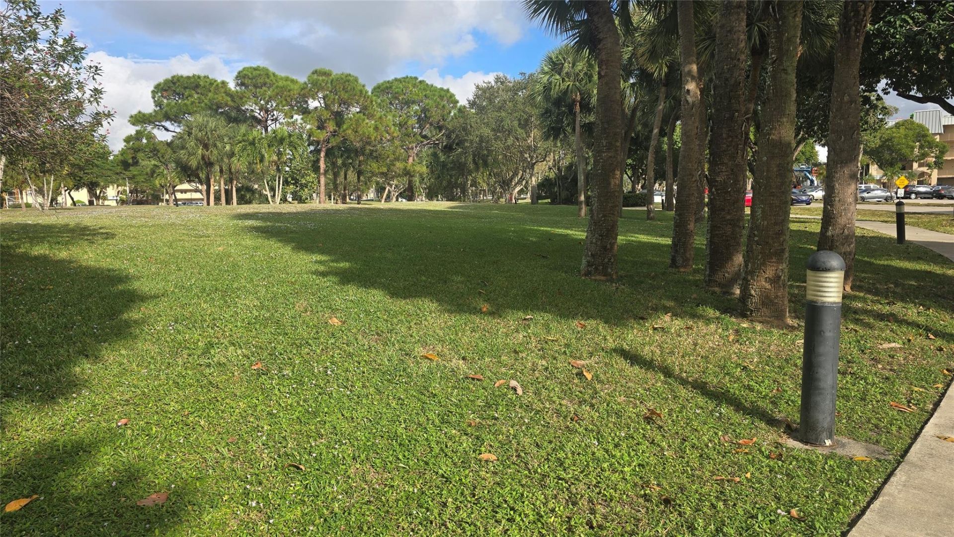 6200 S Falls Circle Drive, Unit 105, Lauderhill, FL 33319 Photo