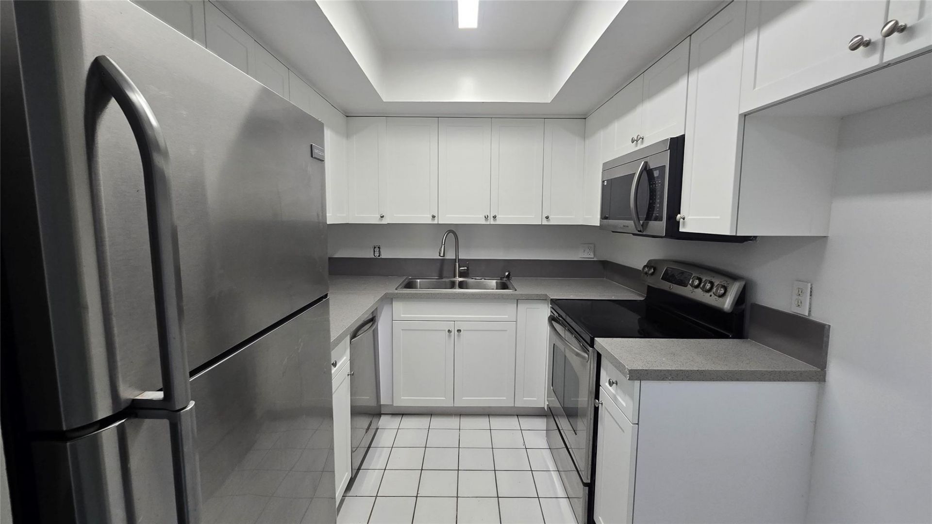 6200 S Falls Circle Drive, Unit 105, Lauderhill, FL 33319 Photo