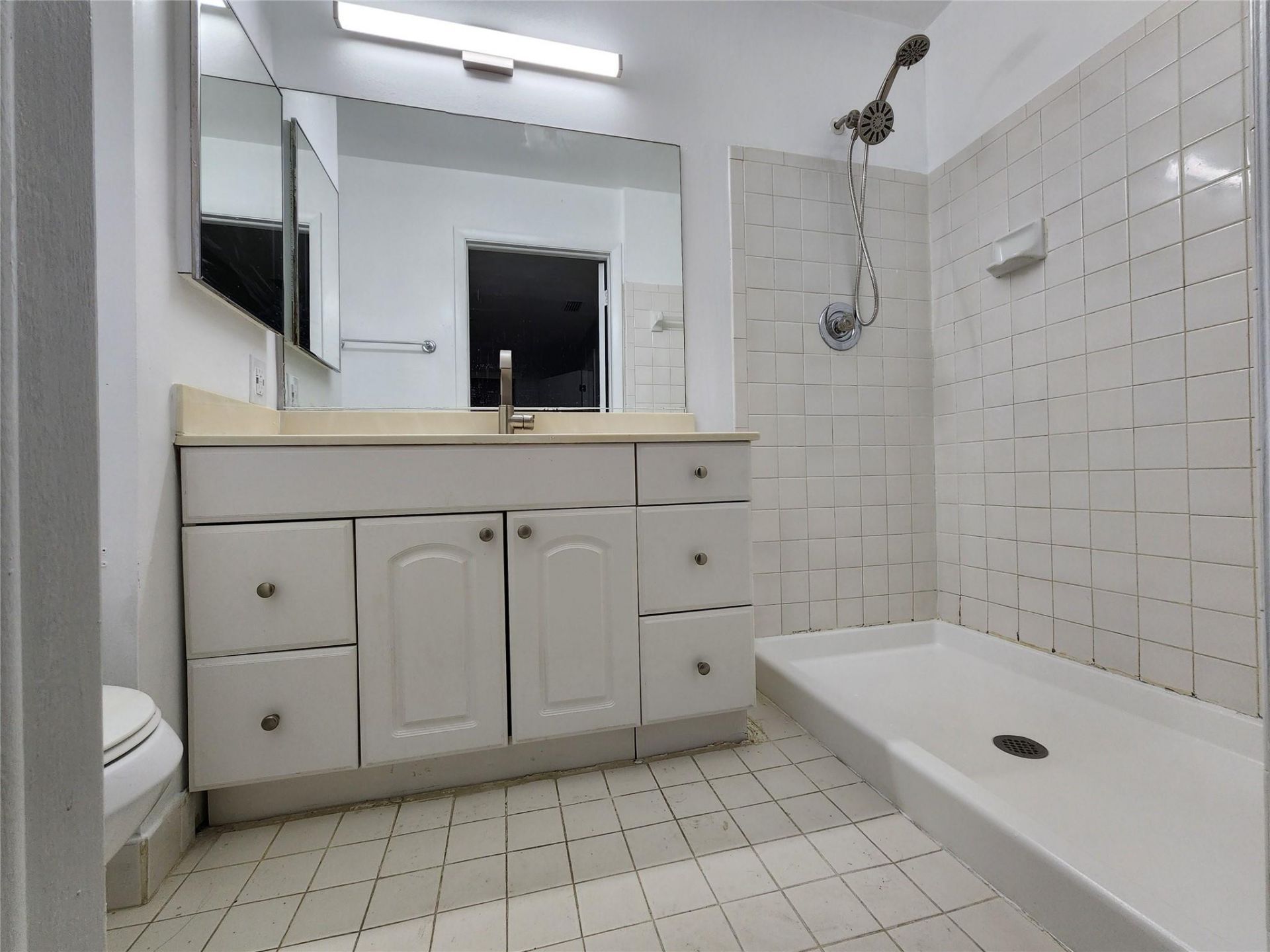 1156 NW 106th Terrace, Unit 204, Hollywood, FL 33026 Photo