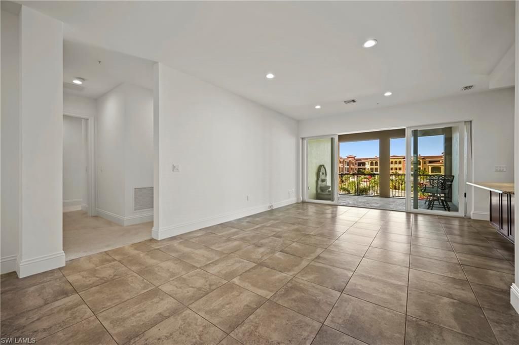 21460 Strada Nuova Cir, Unit B307, Estero, FL 33928 Photo