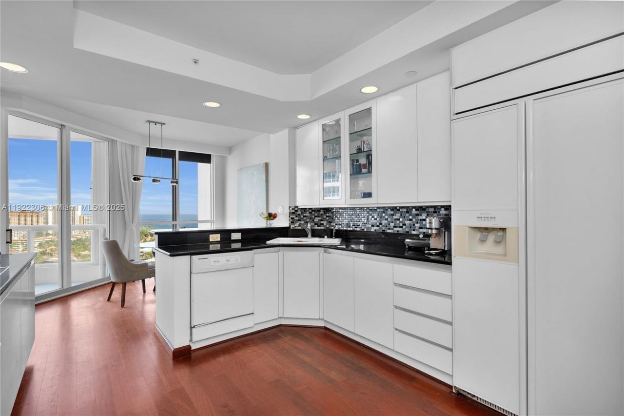 21050 Point Pl, Unit 2001, Aventura, FL 33180 Photo