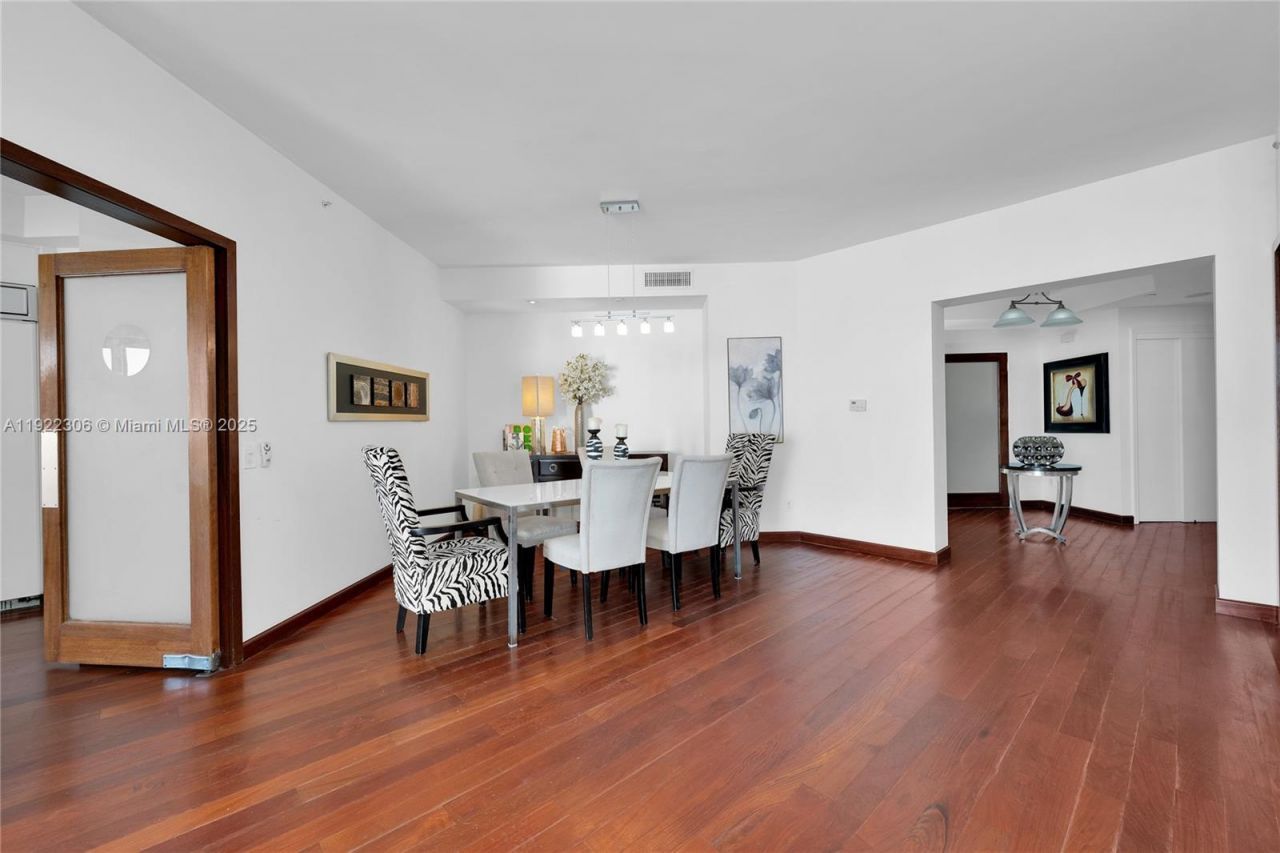 21050 Point Pl, Unit 2001, Aventura, FL 33180 Photo