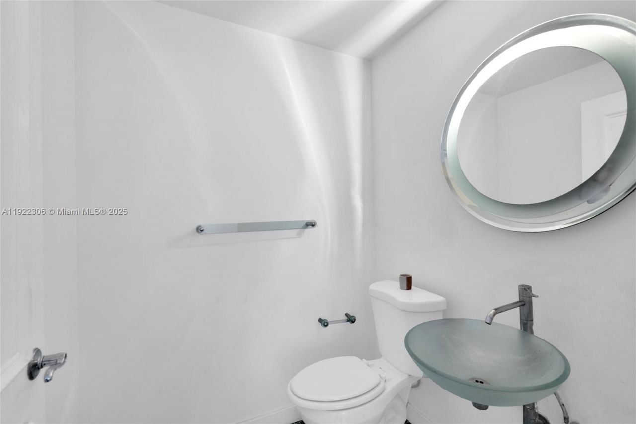 21050 Point Pl, Unit 2001, Aventura, FL 33180 Photo