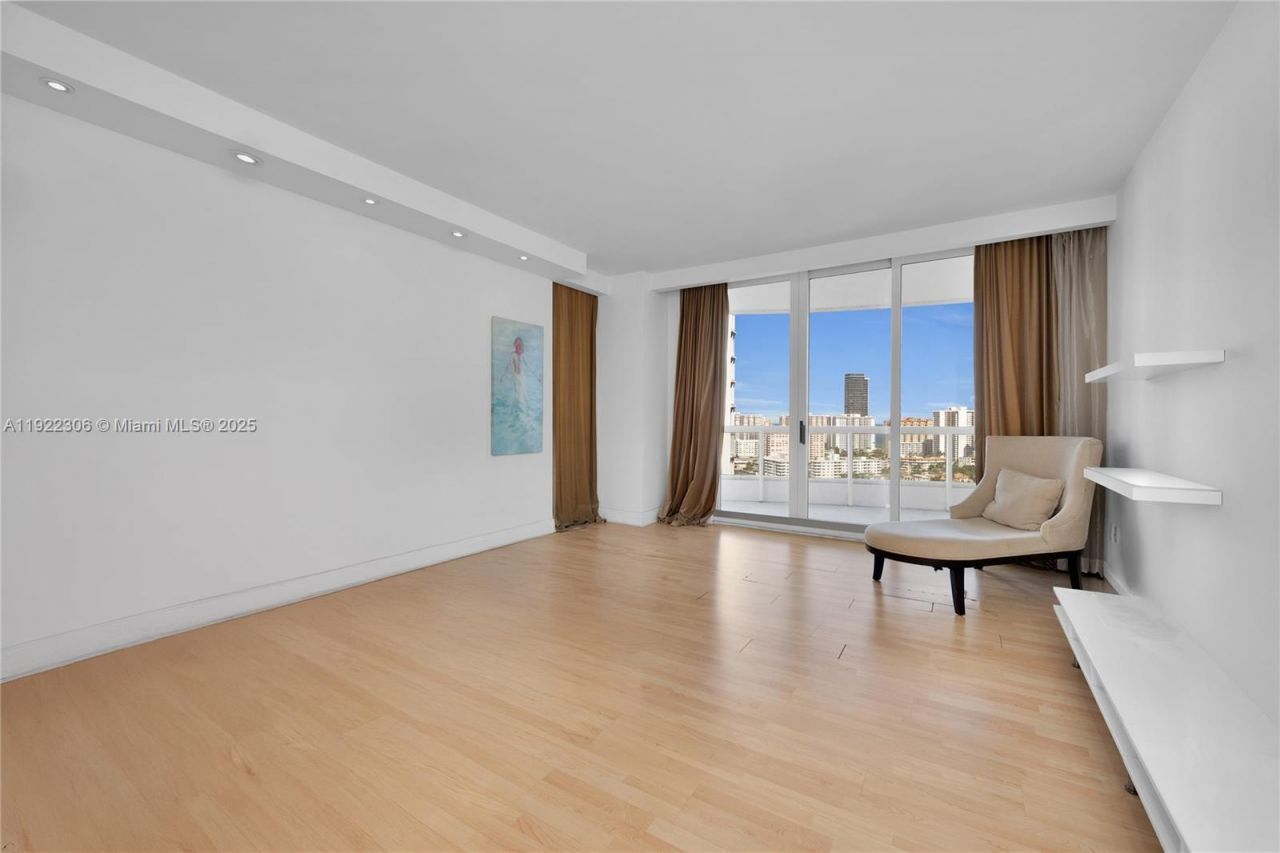 21050 Point Pl, Unit 2001, Aventura, FL 33180 Photo