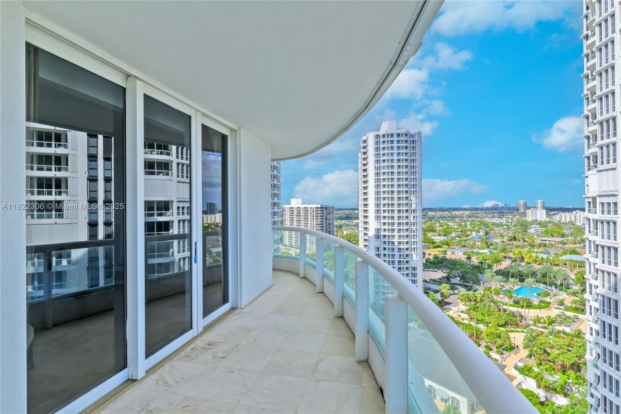 21050 Point Pl, Unit 2001, Aventura, FL 33180 Photo