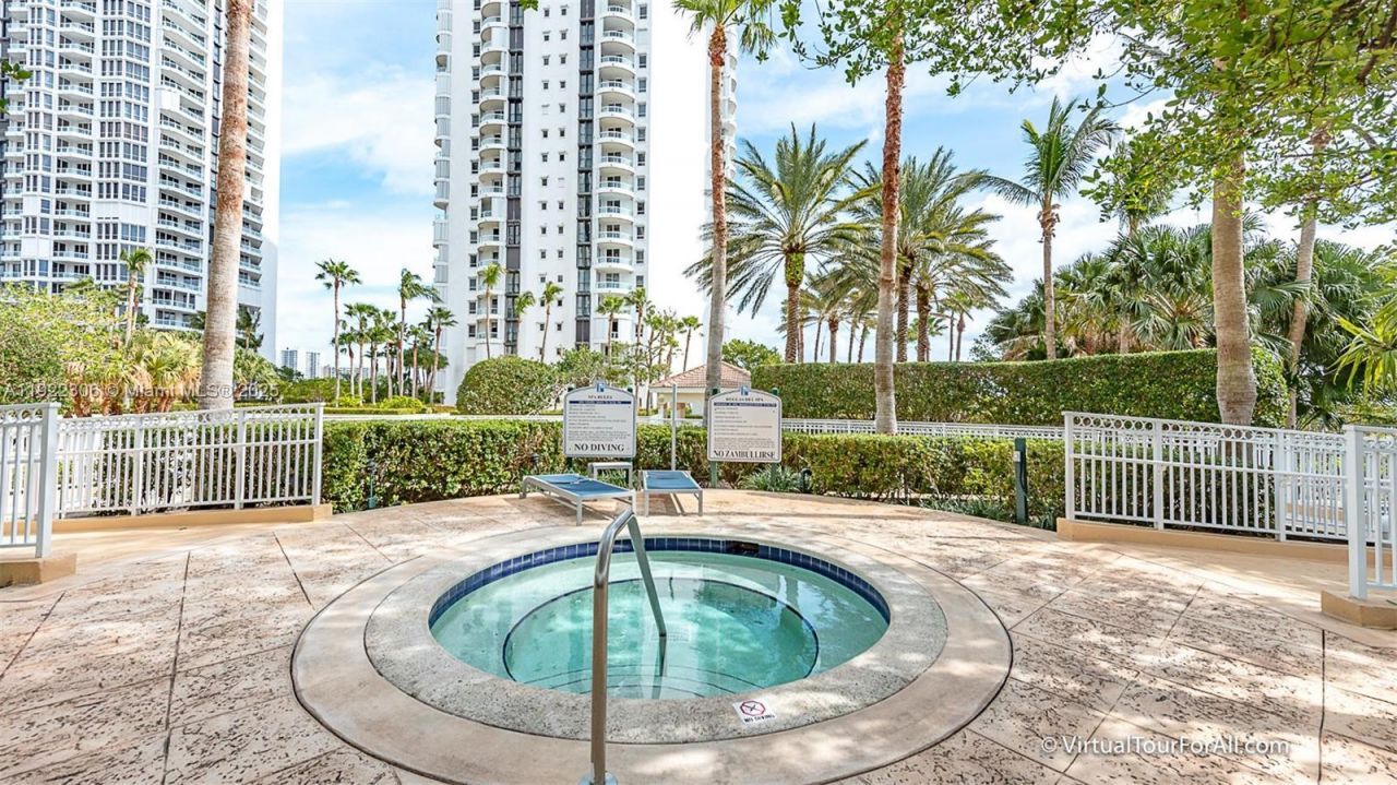 21050 Point Pl, Unit 2001, Aventura, FL 33180 Photo