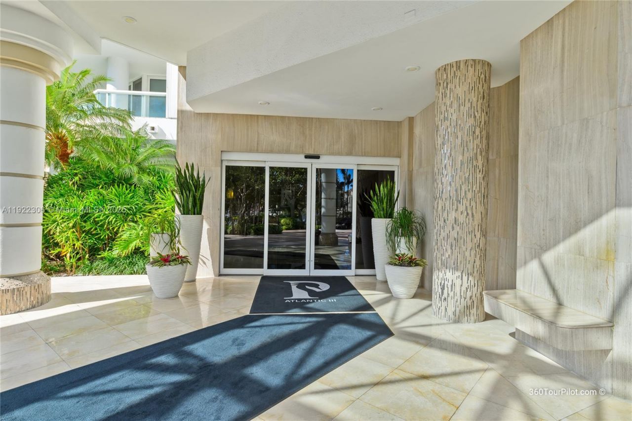 21050 Point Pl, Unit 2001, Aventura, FL 33180 Photo