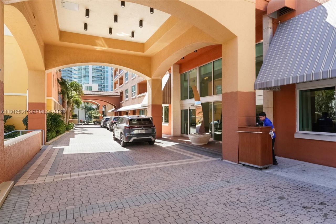 90 Alton Rd, Unit 1209, Miami Beach, FL 33139 Photo