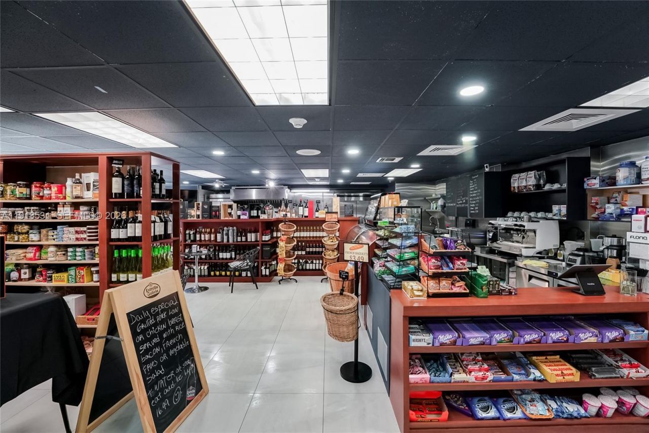 90 Alton Rd, Unit 1209, Miami Beach, FL 33139 Photo