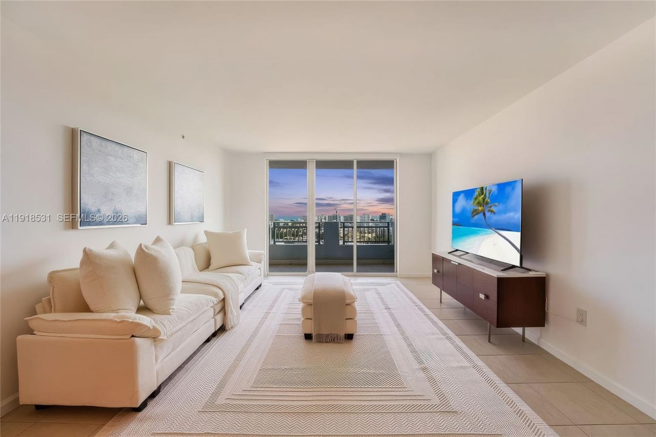 90 Alton Rd, Unit 1209, Miami Beach, FL 33139 Photo
