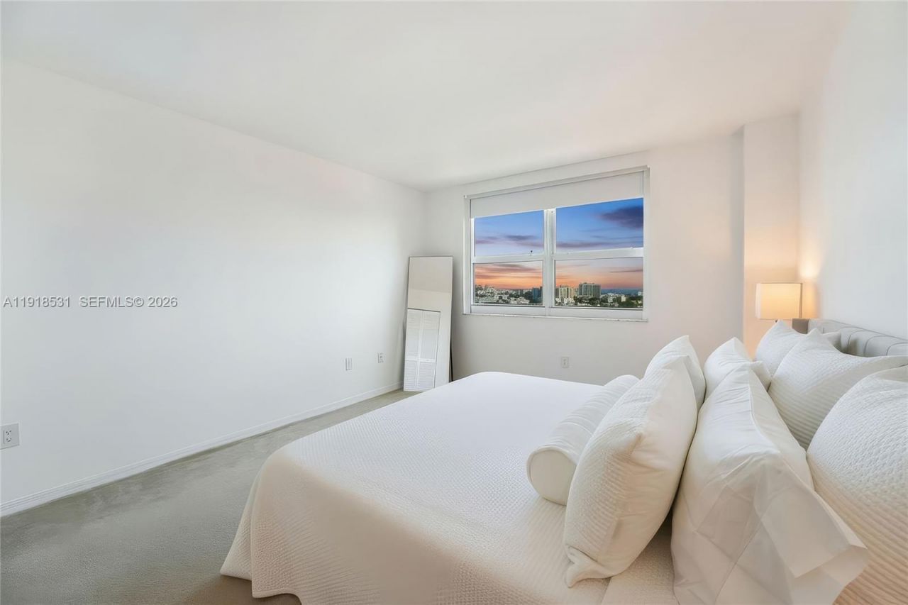 90 Alton Rd, Unit 1209, Miami Beach, FL 33139 Photo