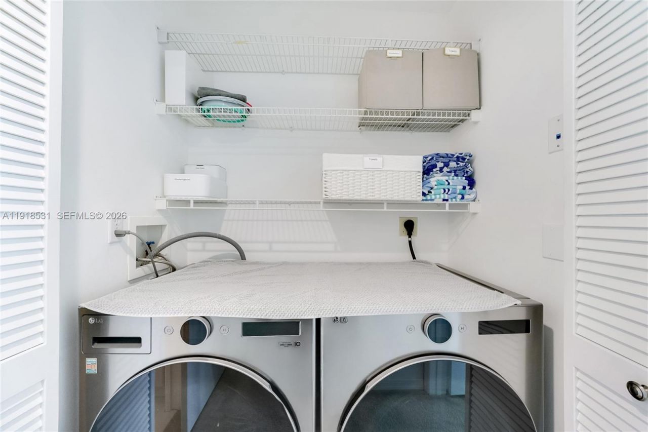 90 Alton Rd, Unit 1209, Miami Beach, FL 33139 Photo