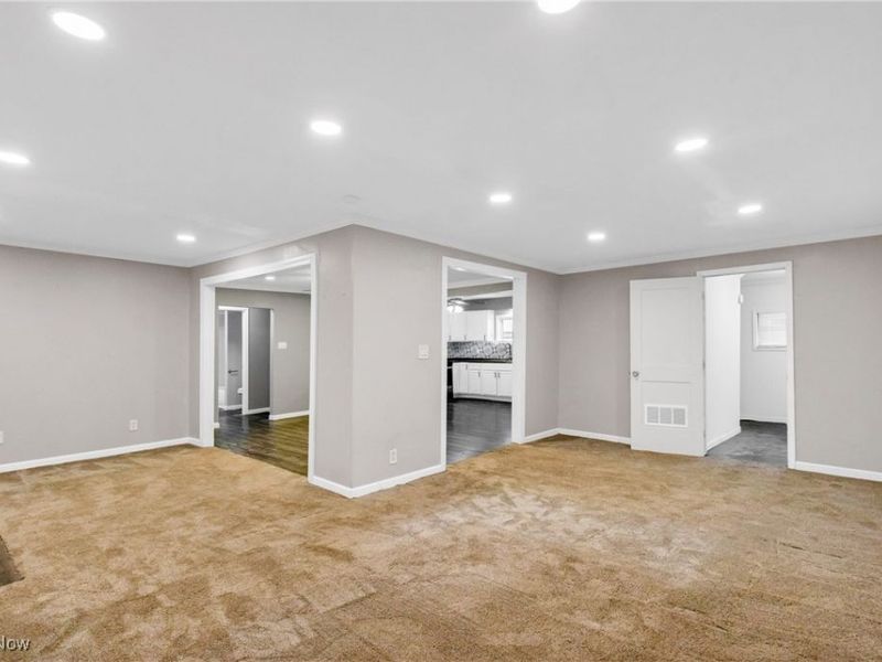 456 Mcdonald Avenue, Mc Donald, OH 44437 Photo 8