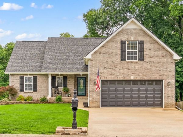 1271 Viewmont Dr, Clarksville, TN 37040