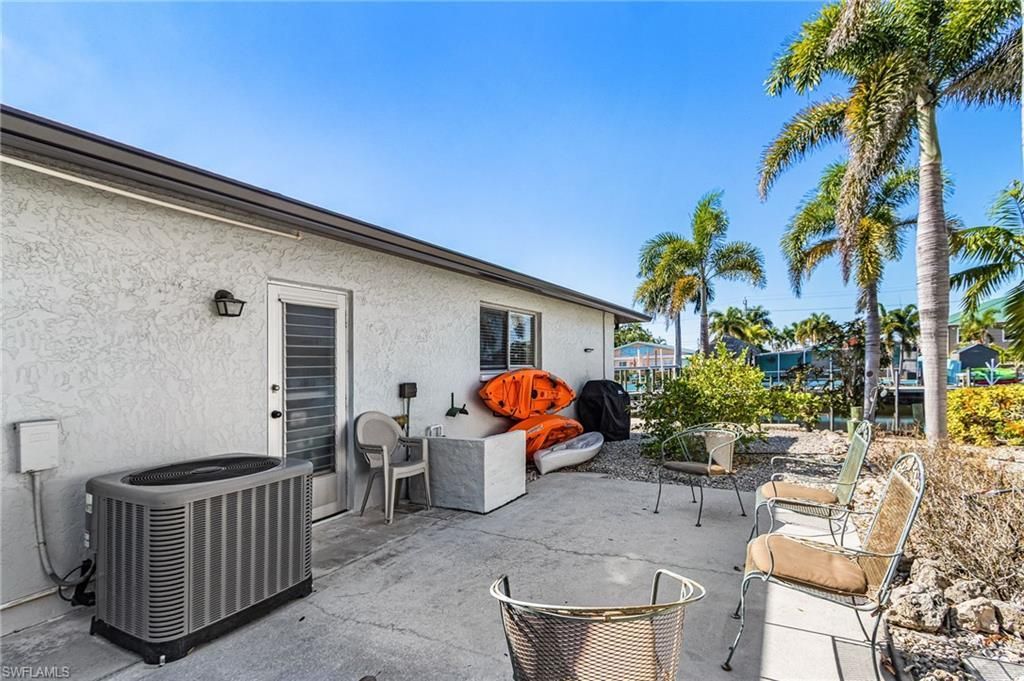 2937 Bracci Dr, Saint James City, FL 33956 Photo