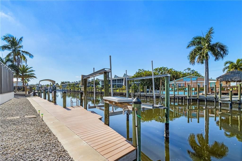 2937 Bracci Dr, Saint James City, FL 33956 Photo