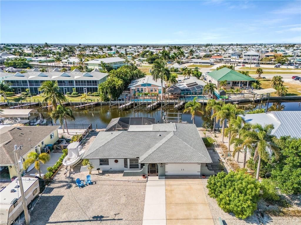 2937 Bracci Dr, Saint James City, FL 33956 Photo