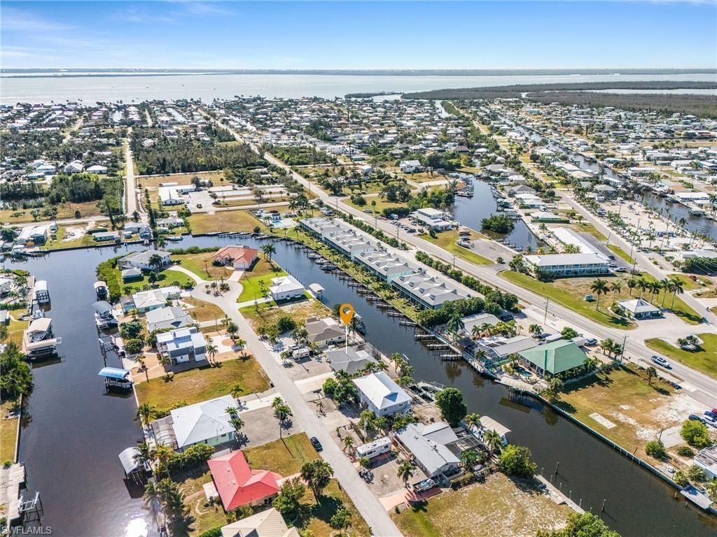 2937 Bracci Dr, Saint James City, FL 33956 Photo