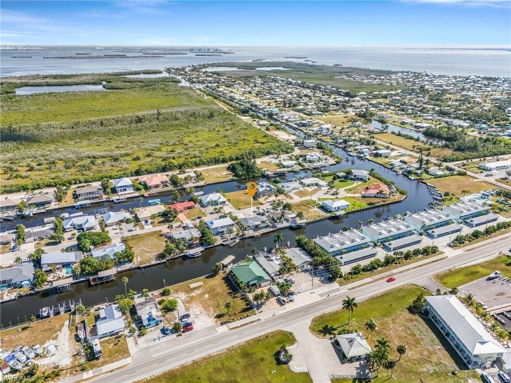 2937 Bracci Dr, Saint James City, FL 33956 Photo