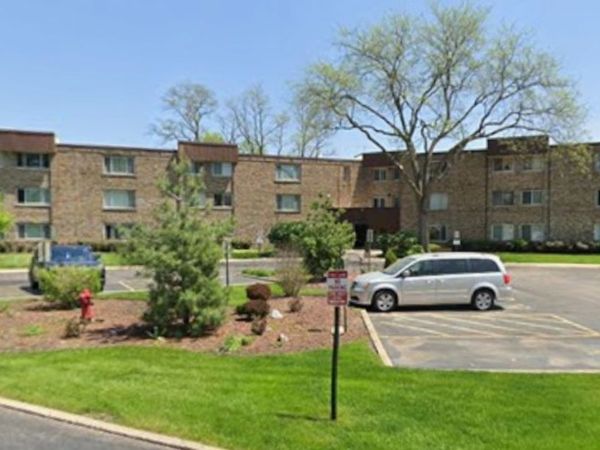 2600 Brookwood Way Drive, Unit 214, Rolling Meadows, IL 60008