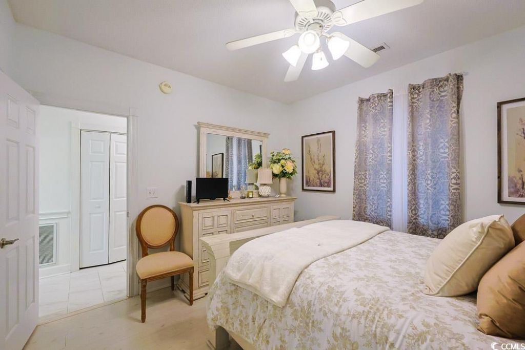 695 Riverwalk Dr. Photo 12