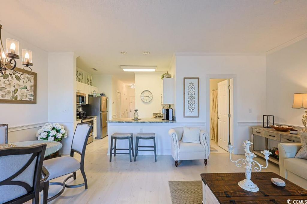 695 Riverwalk Dr. Photo 13