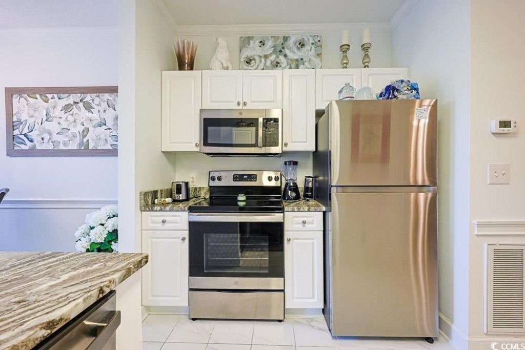 695 Riverwalk Dr. Photo 20