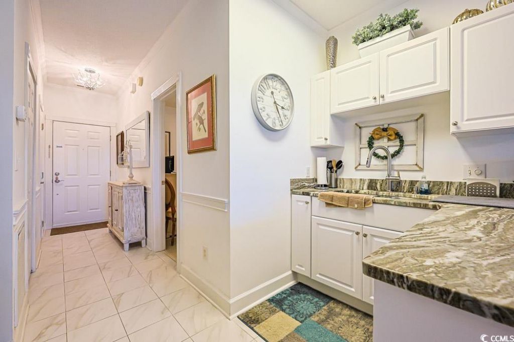 695 Riverwalk Dr. Photo 22