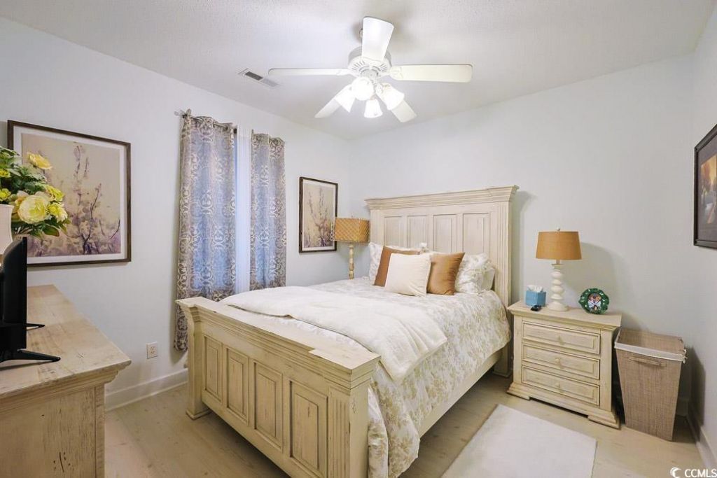 695 Riverwalk Dr. Photo 23