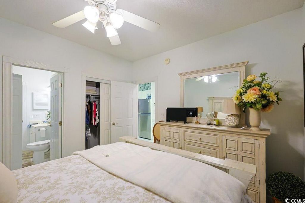 695 Riverwalk Dr. Photo 24