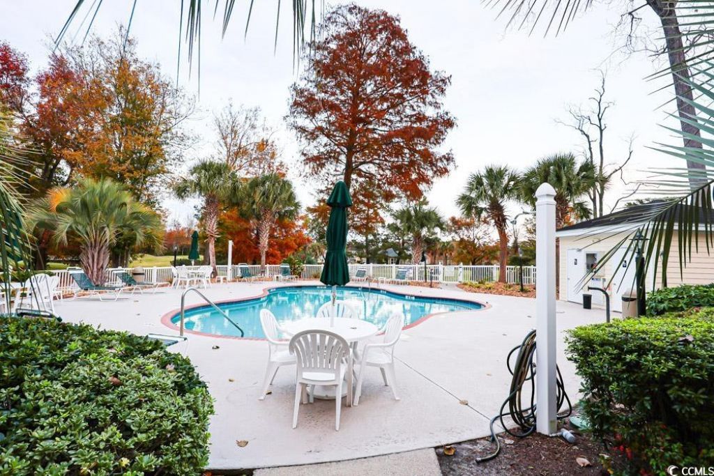 695 Riverwalk Dr. Photo 29