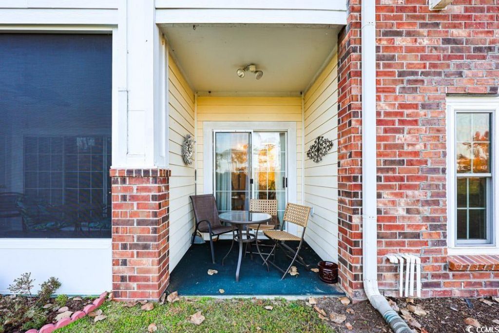 695 Riverwalk Dr. Photo 32