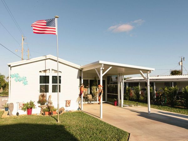 11055 SE Federal Highway, Unit 61, Hobe Sound, FL 33455